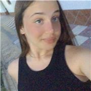 Estudiante universitaria en doble grado de Educación Primaria y Estudios Ingleses con nivel C1 en inglés y B1 en Francés